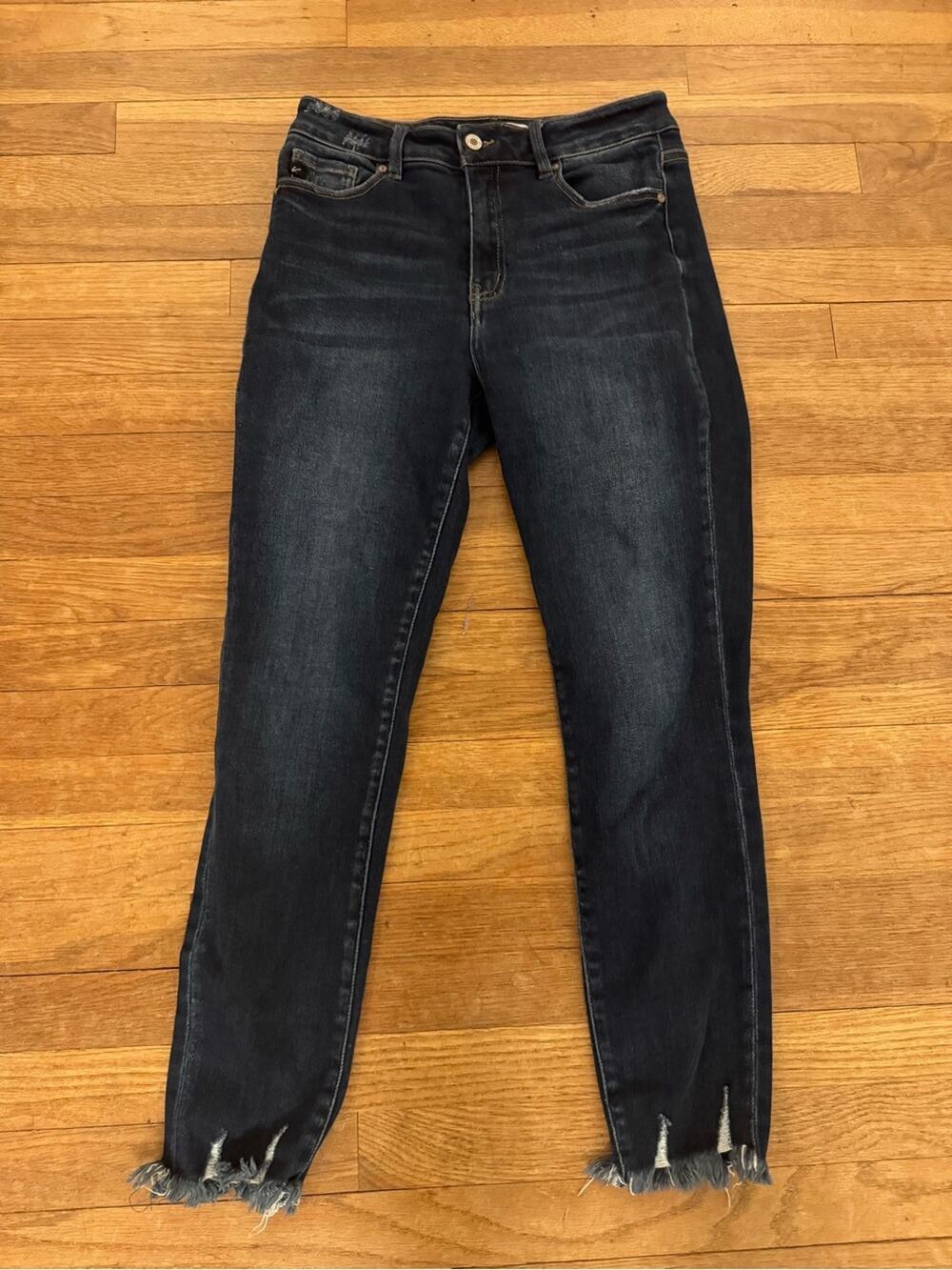 KanCan Women's Dark Wash Skinny Jeans - Size 11/29
 b13